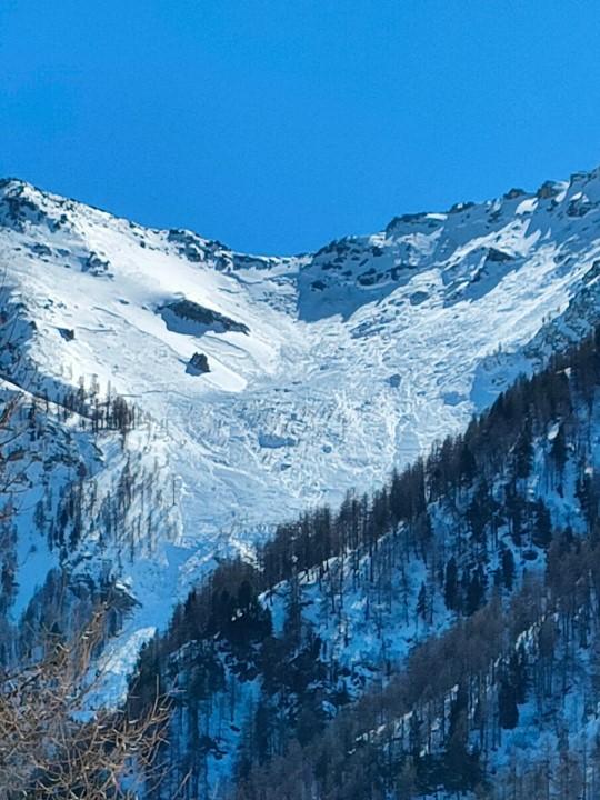 Panoramica sulla valanga del 12/03/2023 in Val Troncea